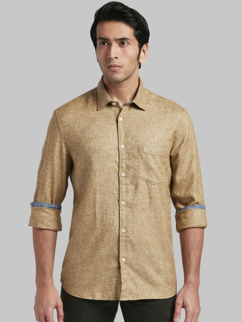 

Parx Men Beige Slim Fit Solid Casual Shirt