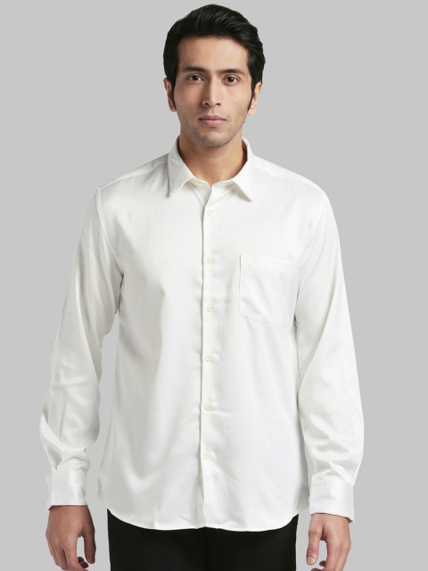 

Parx Men Off-White Slim Fit Solid Casual Shirt