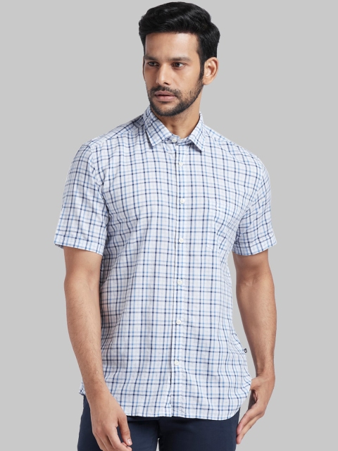 

Parx Men Blue & White Slim Fit Checked Casual Shirt