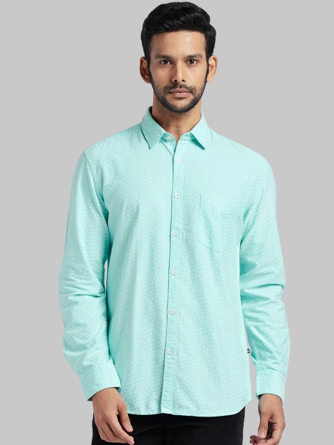

Parx Men Green Slim Fit Solid Casual Shirt