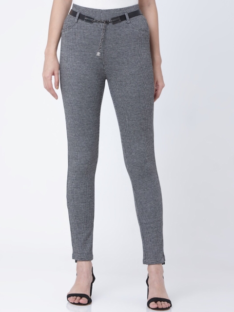 

Deal Jeans Women Grey & Black Self-Design Treggings