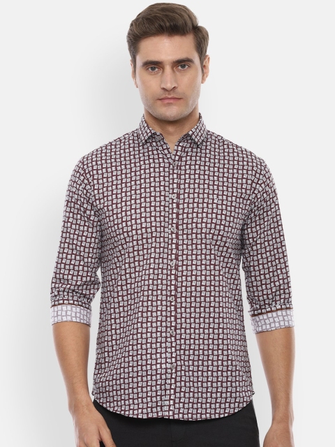 

V Dot Men Maroon Slim Fit Printed Casual Shirt