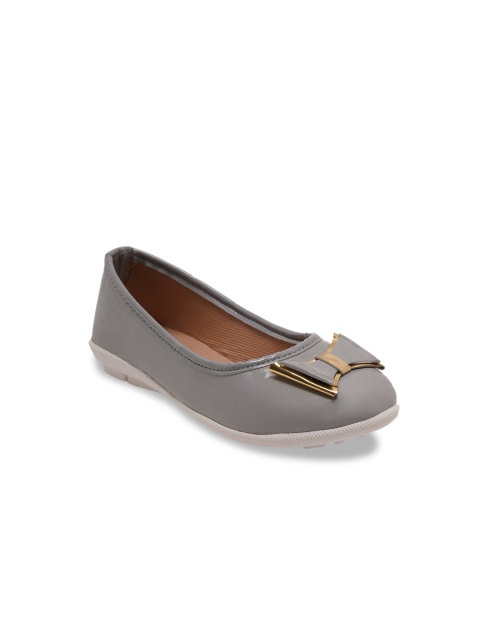 

YK Girls Grey Solid Ballerinas