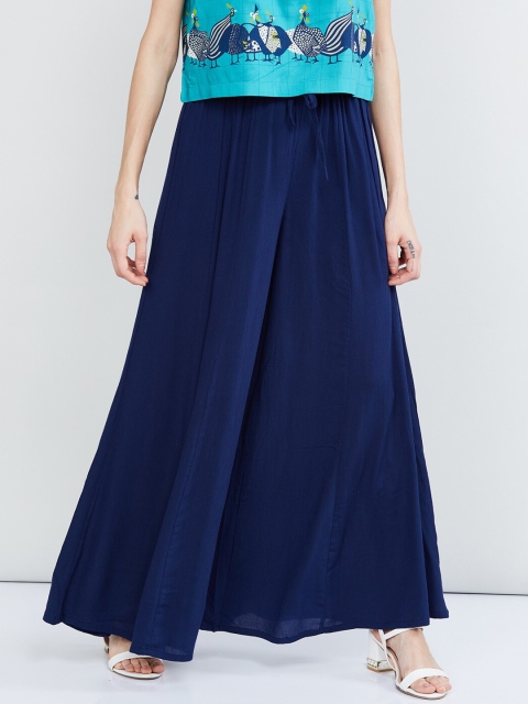 

max Women Navy Blue Solid Flared Palazzos
