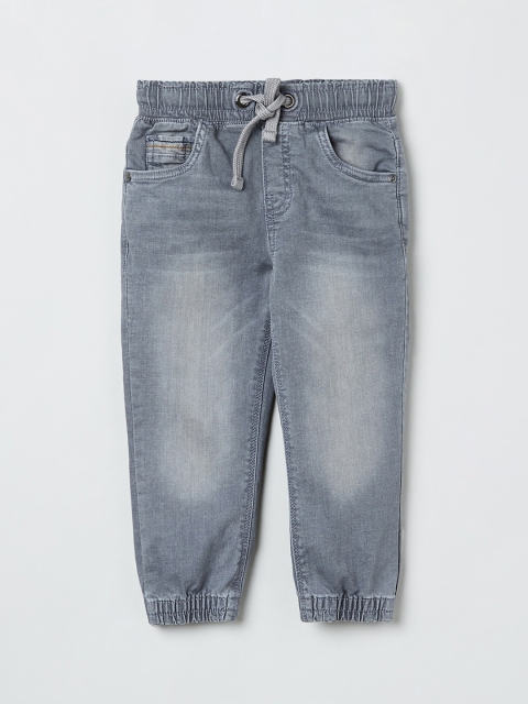 

max Boys Grey Slim Fit Mid-Rise Clean Look Jeans