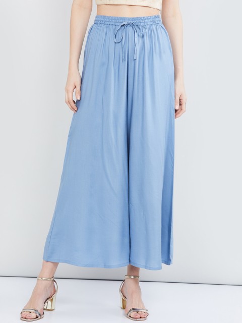 

max Women Blue Solid Flared Palazzos