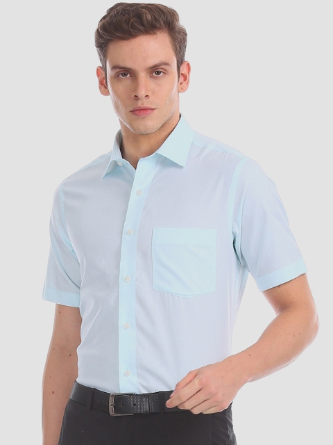 

Arrow Men Blue Regular Fit Solid Formal Shirt