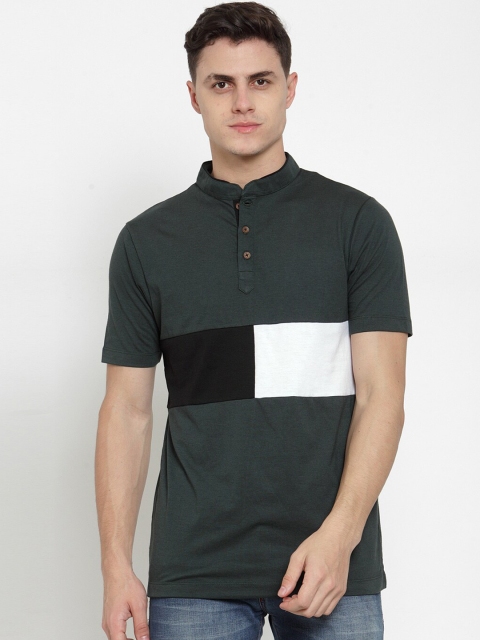 

Kalt Men Green & Black Colourblocked Mandarin Collar T-shirt