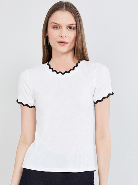 

max Women White Solid Round Neck T-shirt