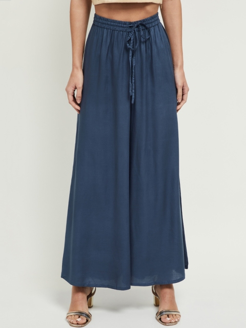 

max Women Blue Solid Flared Palazzos