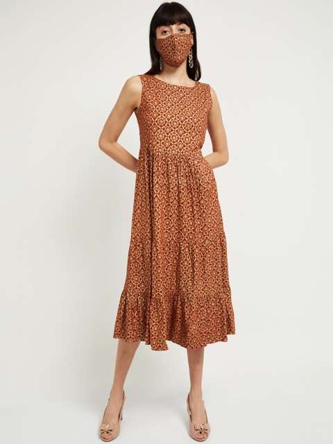 

max Women Red Printed Fit and Flare Dress