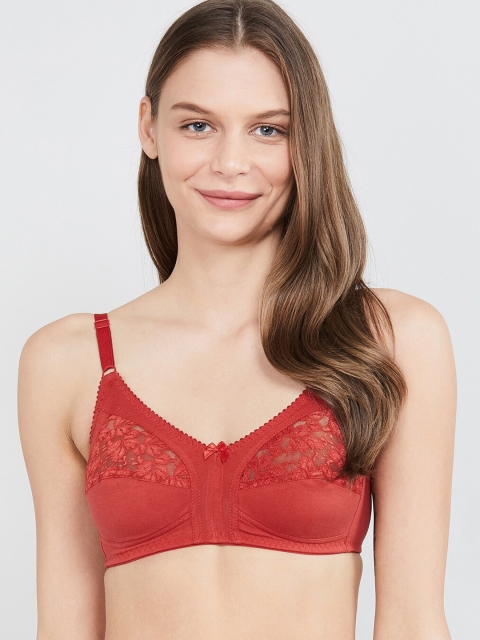 

max Red Solid Non-Wired Lightly Padded Everyday Bra