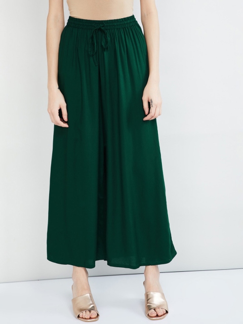 

max Women Green Solid Flared Palazzos