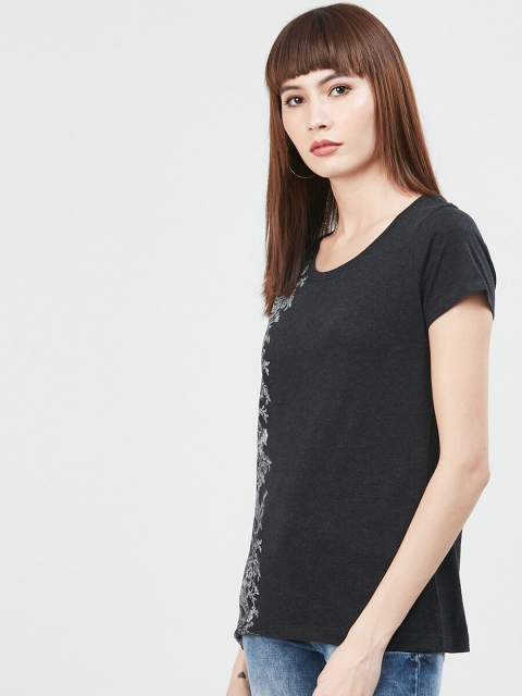 

max Women Grey Printed Round Neck T-shirt