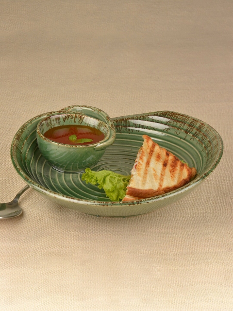 

StyleMyWay Green & Brown Hand Glazed Ceramic Chip-n-Dip Platter