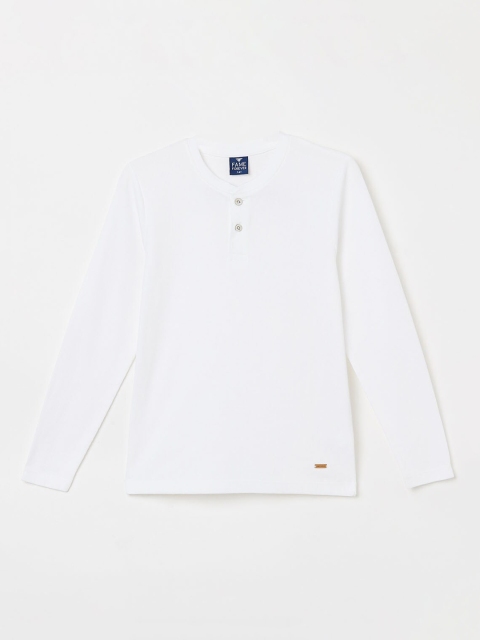 

Fame Forever by Lifestyle Boys White Solid V-Neck T-shirt