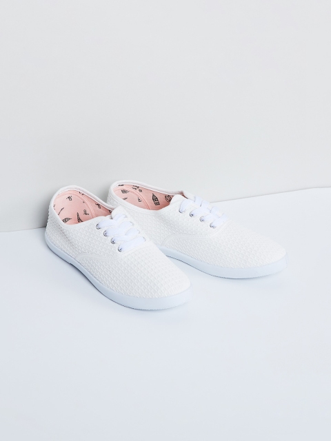 

max Women White Sneakers