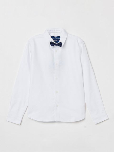 

Fame Forever by Lifestyle Boys White Slim Fit Solid Casual Shirt