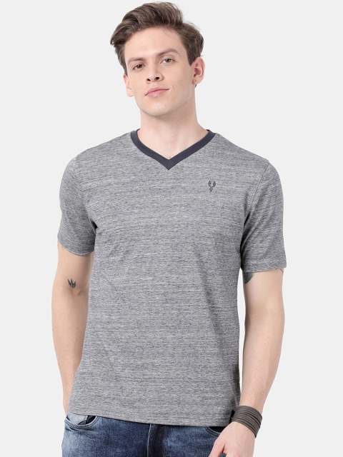 

VUDU Men Grey Solid V-Neck T-shirt