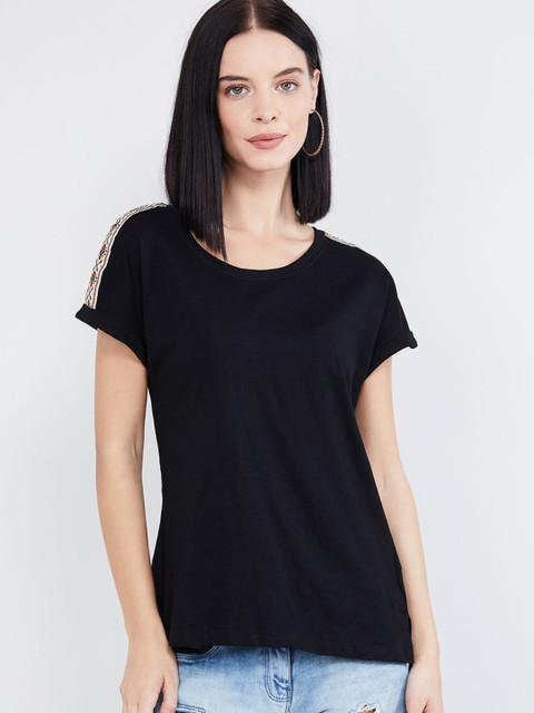 

max Women Black Solid Round Neck T-shirt