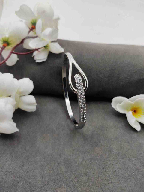

Sia Art Jewellery Silver-Plated Cubic Zirconia Studded Bangle-Style Bracelet