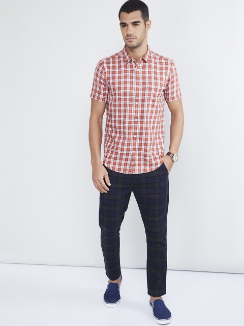 

max Men Red & White Regular Fit Checked Casual Shirt
