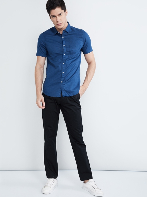 

max Men Blue Regular Fit Solid Casual Shirt