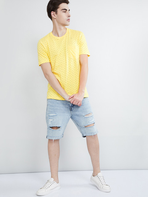 

max Men Yellow Printed Round Neck T-shirt