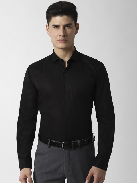

Peter England Men Black Regular Fit Solid Formal Shirt