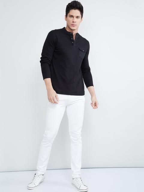 

max Men Black Solid Henley Neck T-shirt