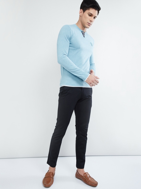 

max Men Blue Solid Henley Neck T-shirt