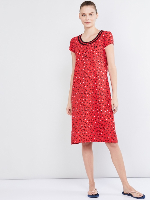 

max Red & Black Printed Nightdress