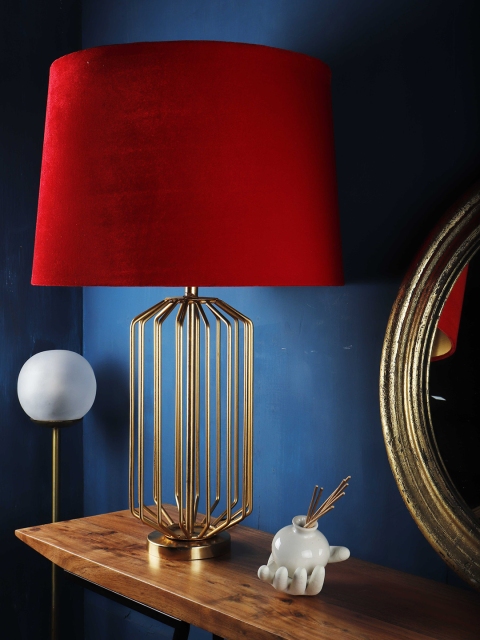 

Grated Ginger Red Solid Contemporary Table Lamp with Shade