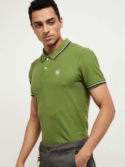 

max Men Green Solid Polo Collar T-shirt