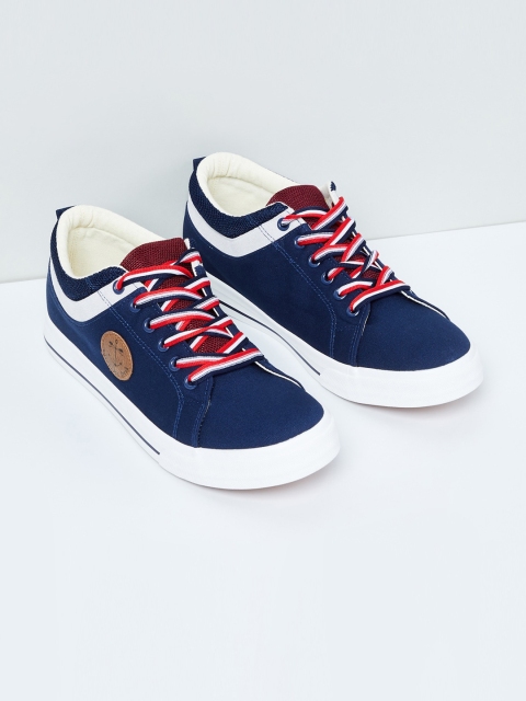 

max Men Navy Blue Colourblocked Sneakers