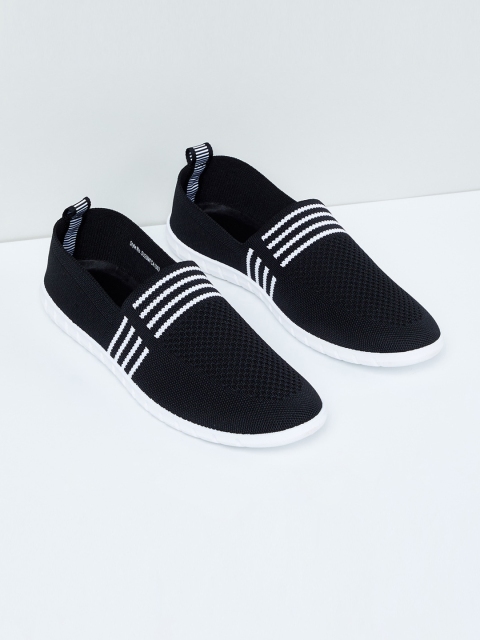 

max Men Black Striped Slip-On Sneakers