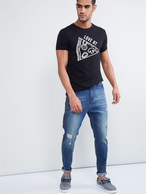

max Men Black Printed Round Neck T-shirt