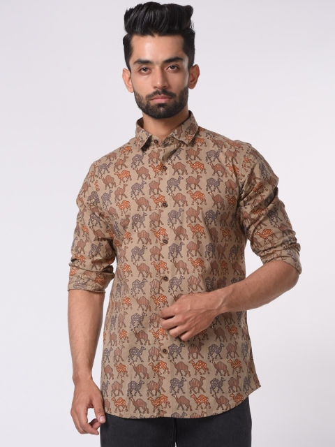 

Tistabene Men Beige & Red Slim Fit Printed Casual Shirt
