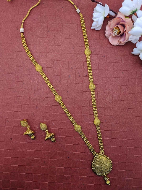 

Sia Art Jewellery Gold-Plated Antique South Indian Festive Jewellery Set