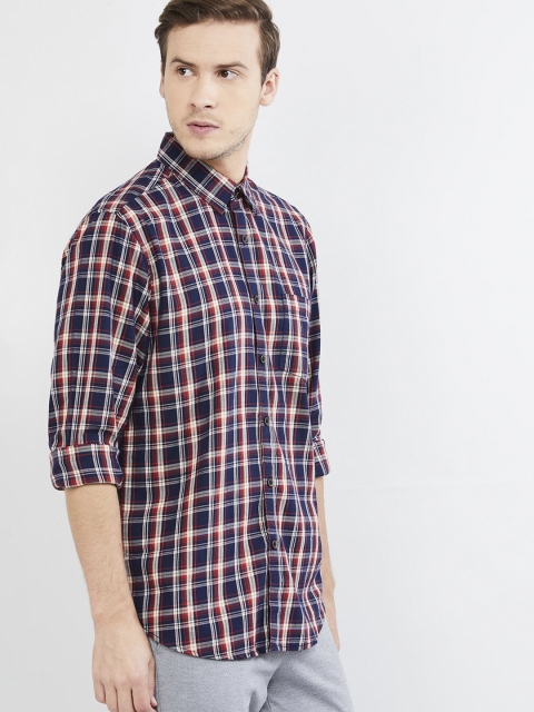 

max Men Blue & Red Slim Fit Checked Casual Shirt