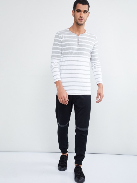 

max Men White & Grey Striped Henley Neck T-shirt
