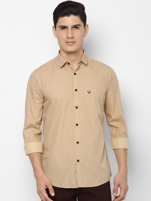 

Allen Solly Men Beige & Maroon Slim Fit Printed Casual Shirt