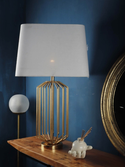 

Grated Ginger White & Gold-Toned Solid Contemporary Table Lamp with Shade