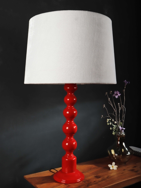 

Grated Ginger White Solid Contemporary Table Lamp with Shade