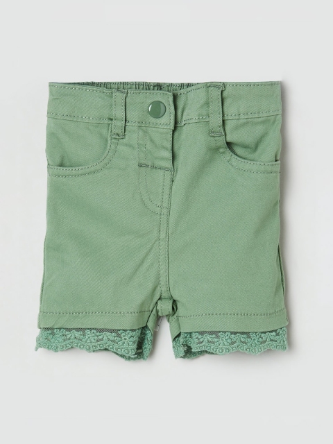 max Girls Green Solid Regular Fit Regular Shorts