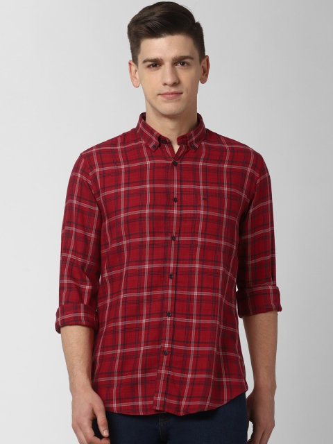

Peter England Casuals Men Maroon Regular Fit Checked Casual Shirt