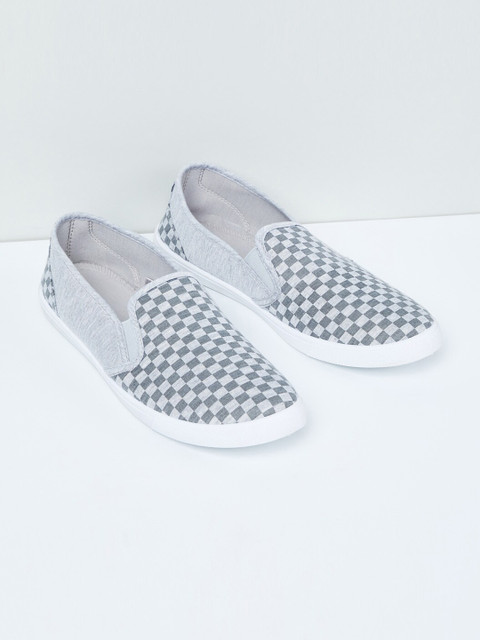 

max Men Grey Checked Slip-On Sneakers