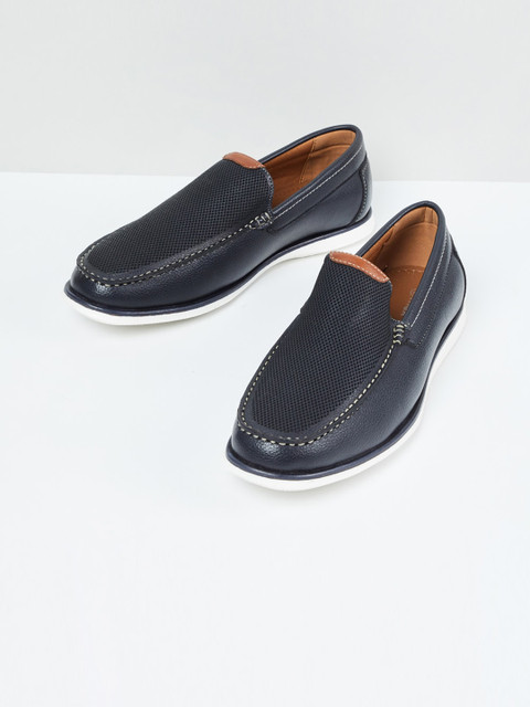 

max Men Navy Blue Loafers