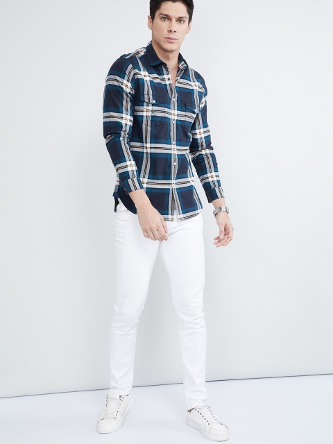 

max Men Blue & White Regular Fit Checked Casual Shirt
