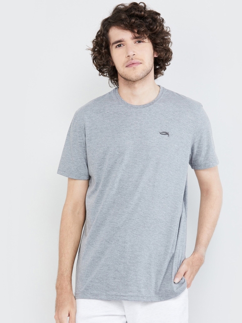 

max Men Grey Melange Solid Round Neck T-shirt